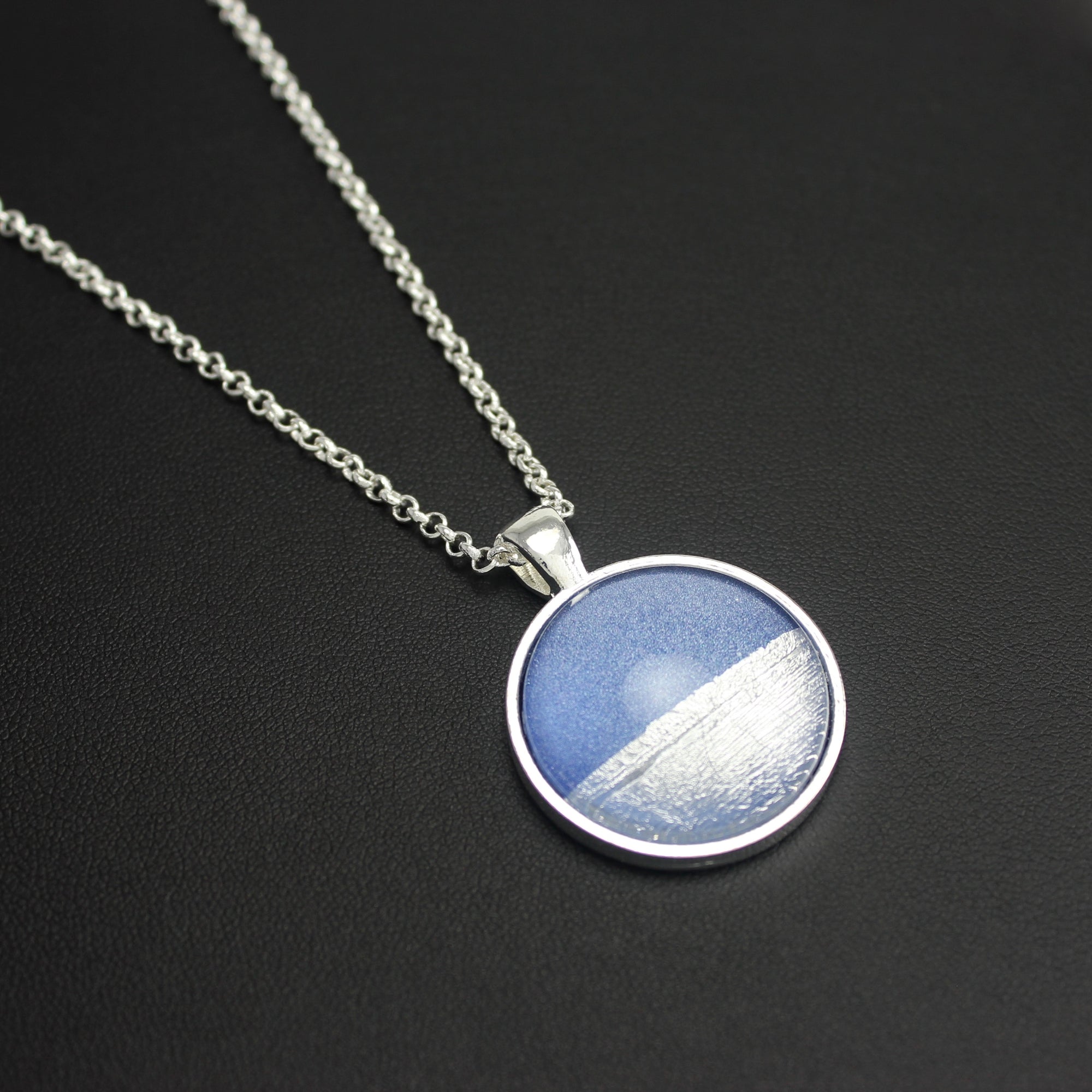 Samba Silver Linings Medium Pendant Necklace (Silver & Royal Blue) - Ativa Jewellery