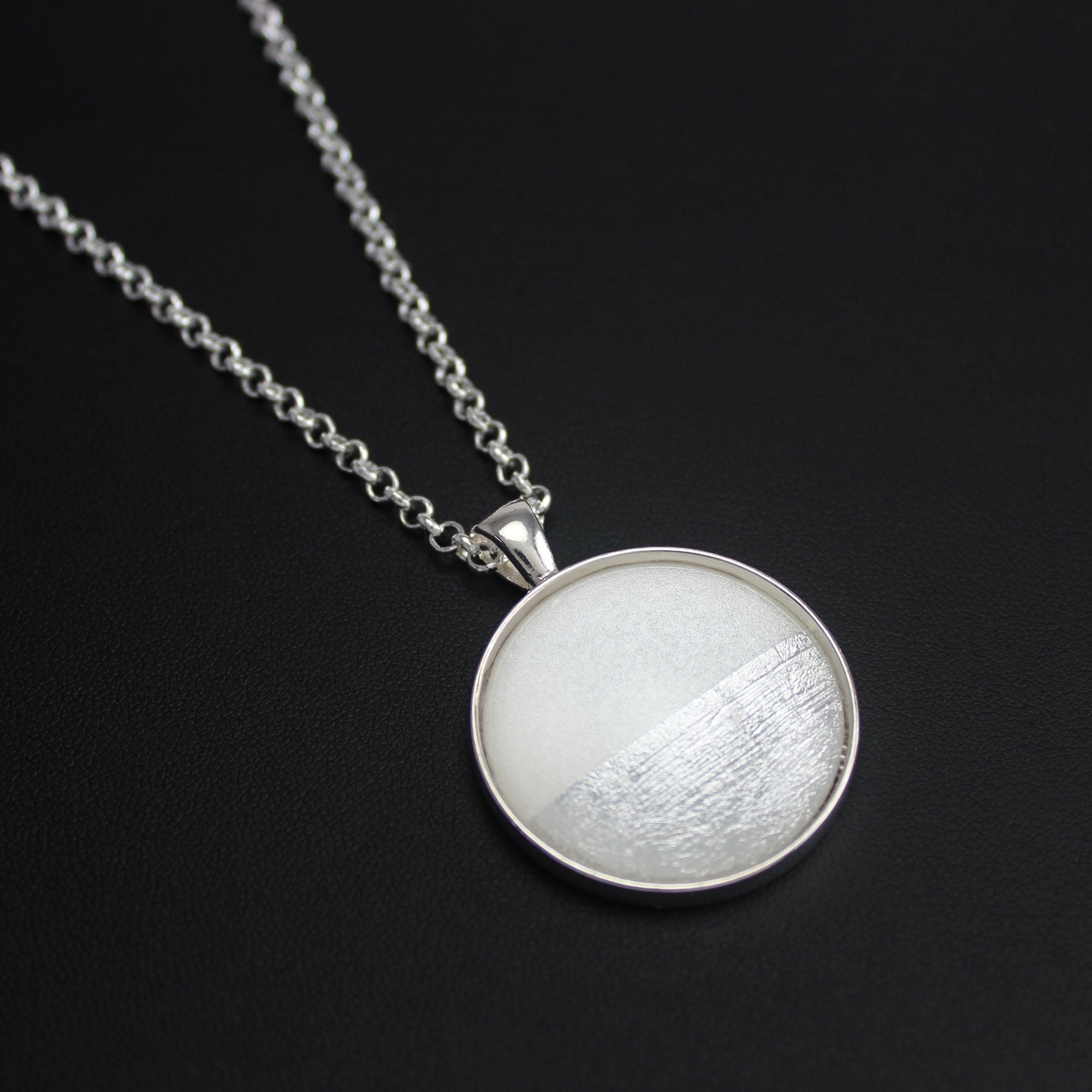 Samba Silver Linings Large Pendant Necklace (Silver & Ivory) - Ativa Jewellery