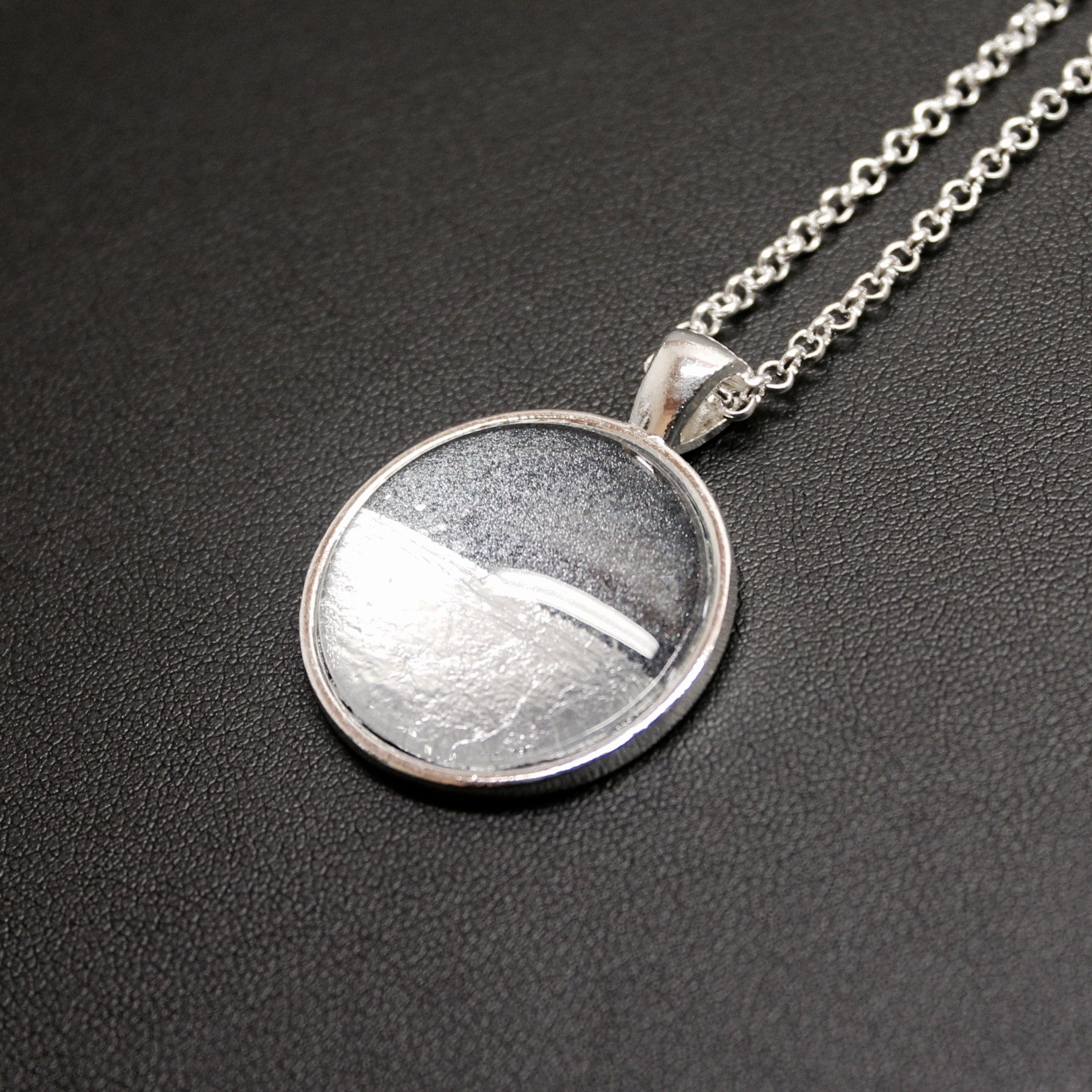 Samba Silver Linings Medium Pendant Necklace (Silver & Charcoal) - Ativa Jewellery